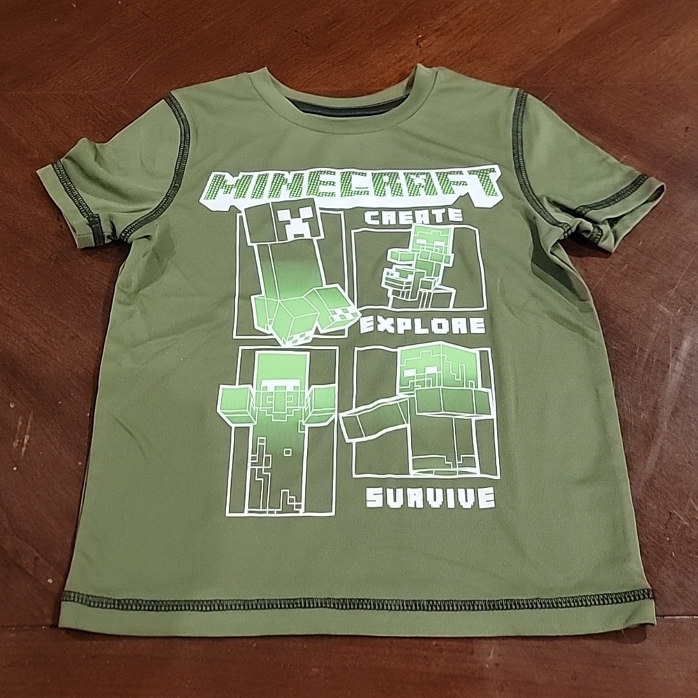 (J14) Minecraft jumping beans active shirt size 4